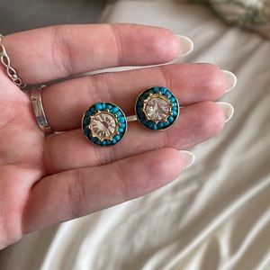 Women’s earrings